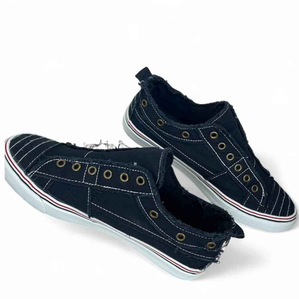 Yoki Black Distressed Canvas Slip-On Shoes Size 9-9.5 Streetwear
